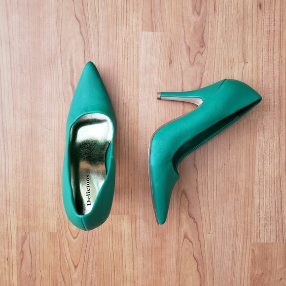 Delicious Shoes - Kelly Green Heels